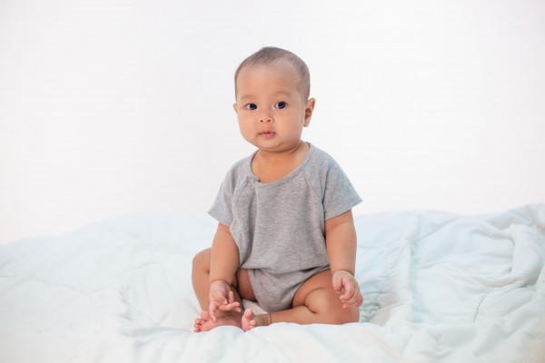 Perkembangan Bayi 12 Bulan