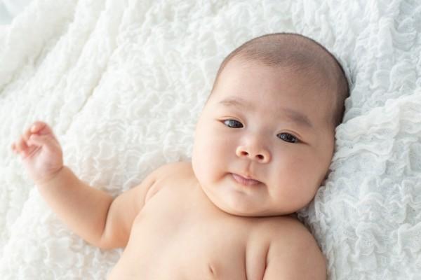 perkembangan bayi 3 bulan
