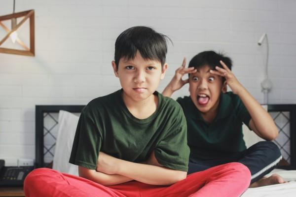 mencegah terjadinya sibling rivalry