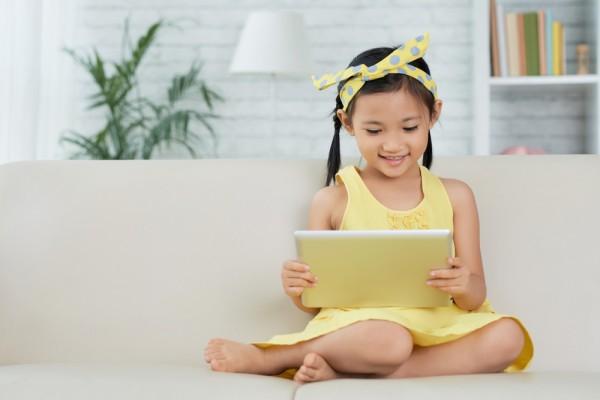Usia Berapa Anak Boleh Memiliki Media Sosial Sendiri