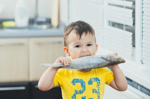 Anak yang Makan Ikan Lebih Cerdas dan Tidurnya Lebih Nyenyak
