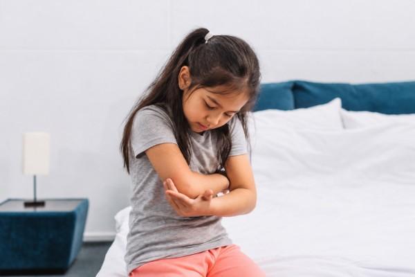 lotion-bayi-dan-anak-untuk-kulit-gatal-apa-yang-perlu-diperhatikan