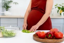 /artikel/bolehkah-ibu-hamil-makan-pedas-mitos-dan-fakta/'s thumbnail